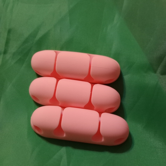 New cable management organizer - Picture 4 of 6